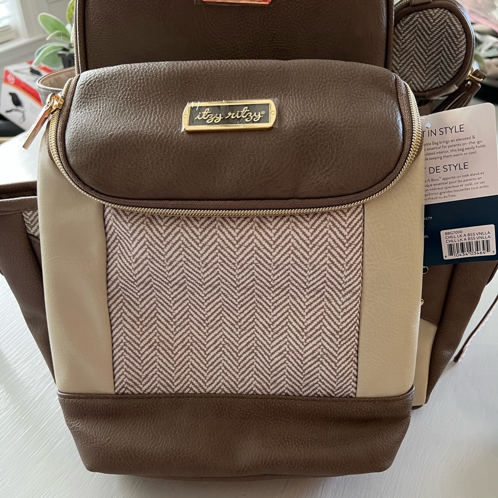 Chill like a boss bottle bag NWT Vanilla Latte